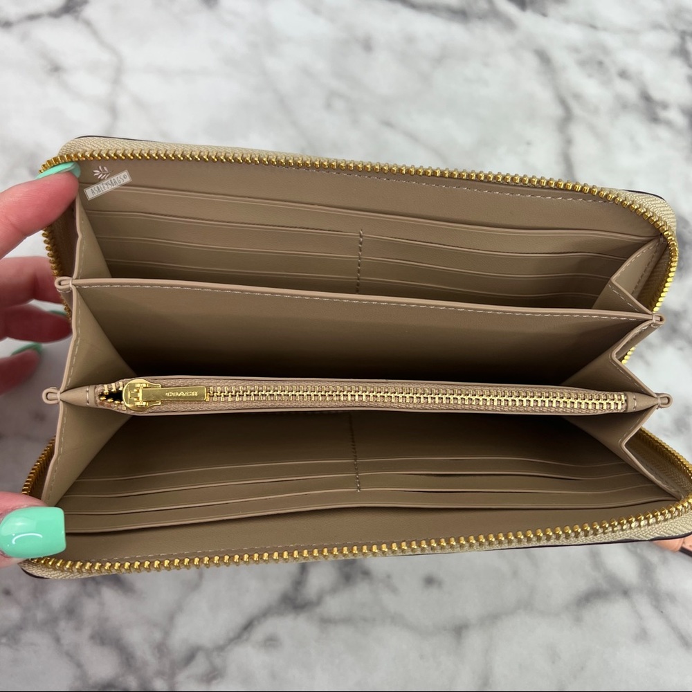 Coach Long Zip Around Wallet Wristlet In Signature Canvas With Strawberry Print - Picture 5 of 8